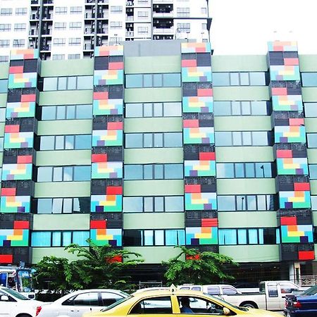 Grand Tower Inn Sathorn Hotel Bangkok Esterno foto