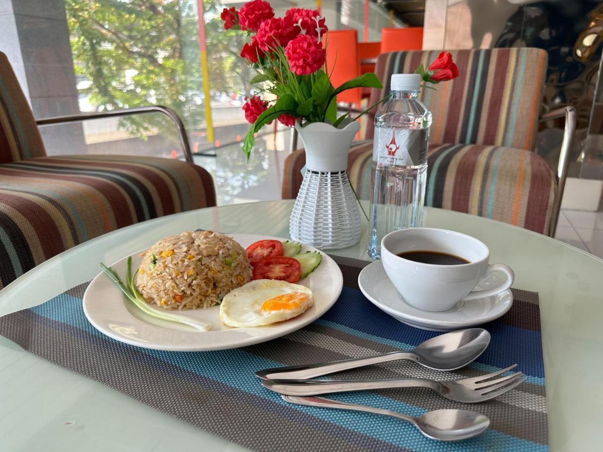 Grand Tower Inn Sathorn Hotel Bangkok Esterno foto