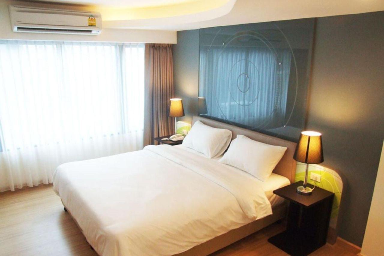 Grand Tower Inn Sathorn Hotel Bangkok Esterno foto